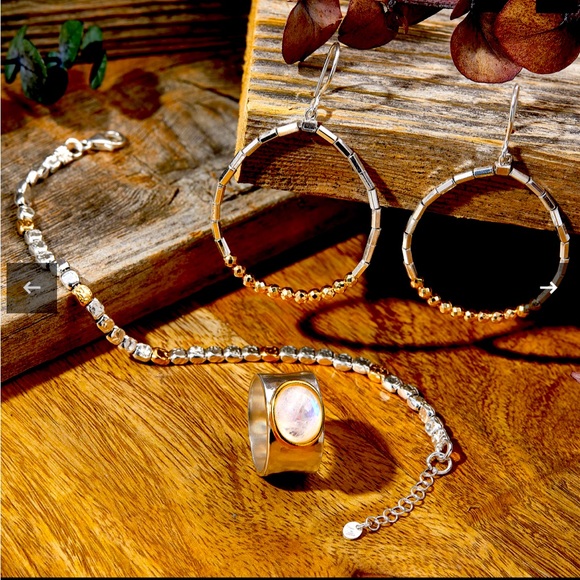 Fun Sun Day Ring, Two-Tone message me size after purchase available 5,7,9,10,11 - Picture 6 of 7